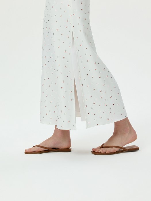 Атласная юбка с разрезами: фото №4