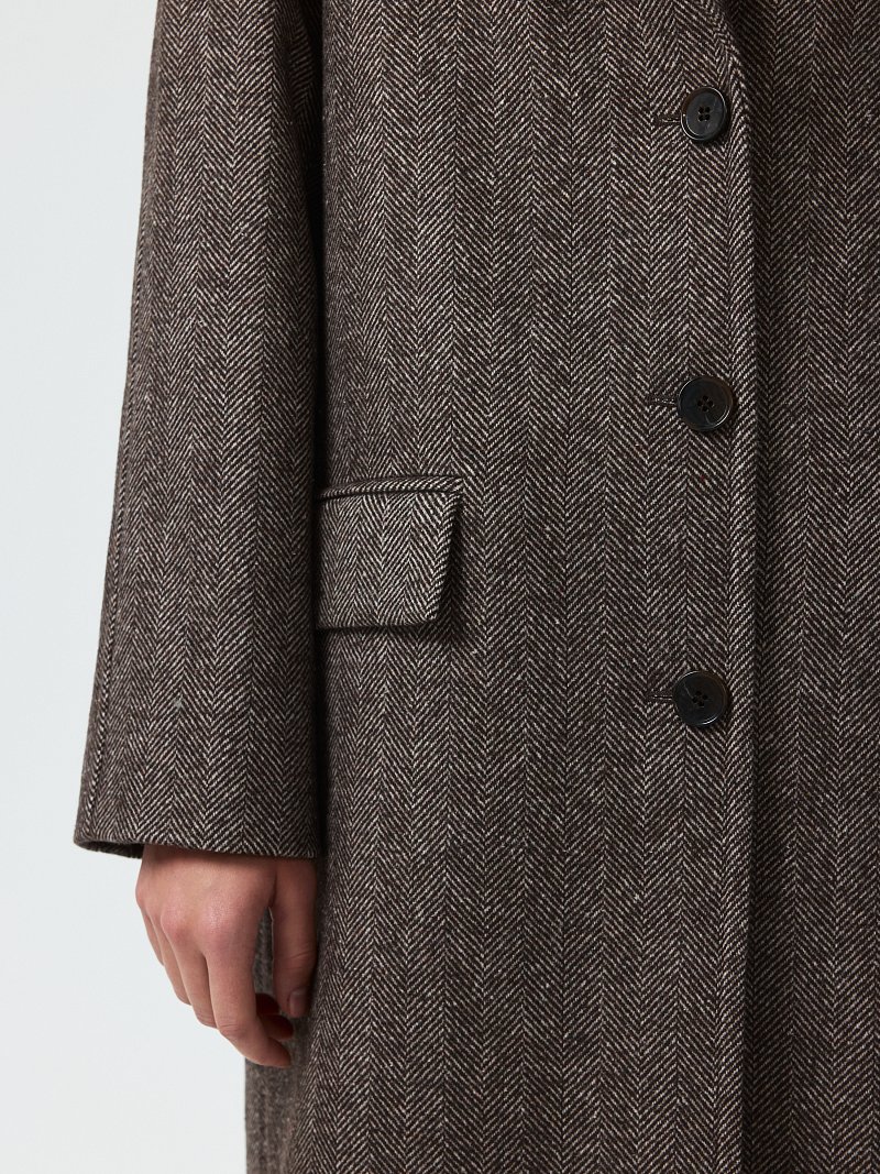 Пальто из шерстяного твида «в елочку»