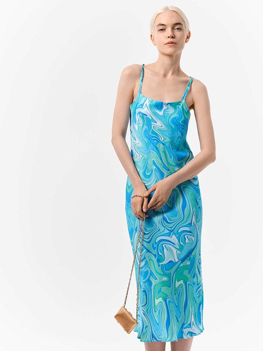 Атласное платье на бретелях: фото №2