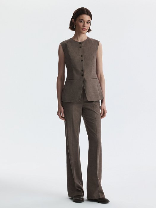 Приталенный костюмный жилет: фото №3