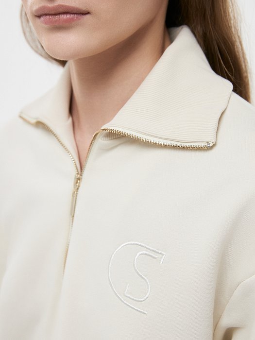 Свитшот с воротником на молнии: фото №4