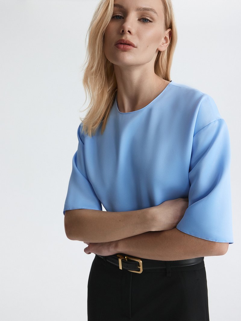 Атласная блуза на молнии