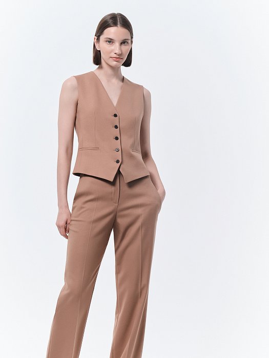Однобортный жилет на пуговицах: фото №5
