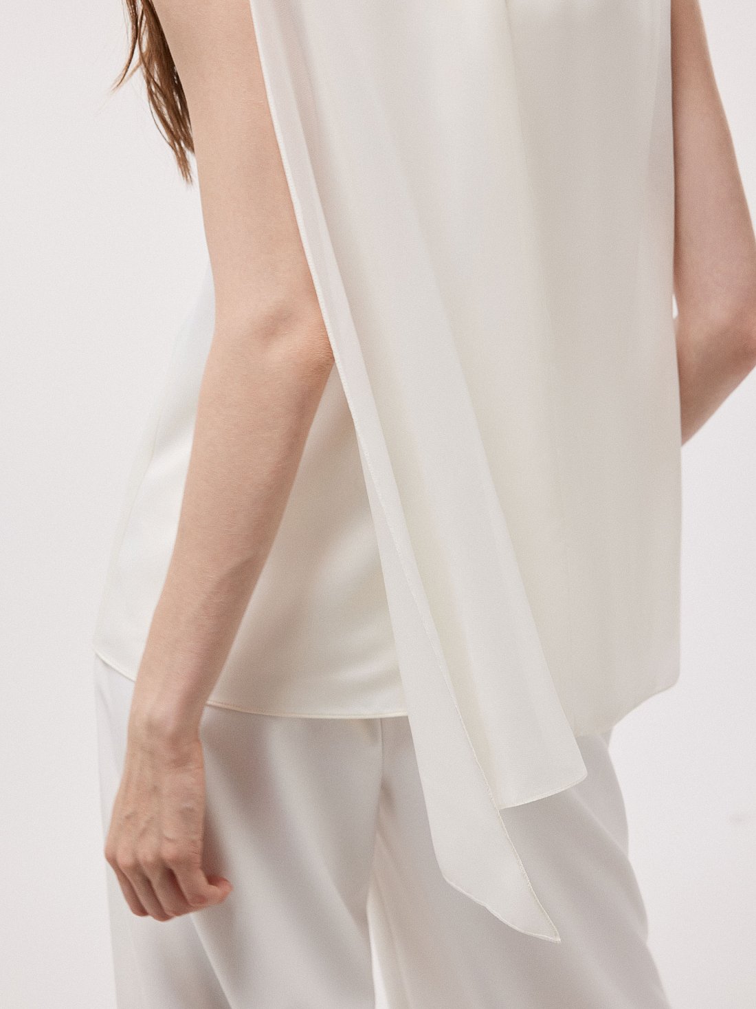 Атласный топ с шифоновым шлейфом: фото №1