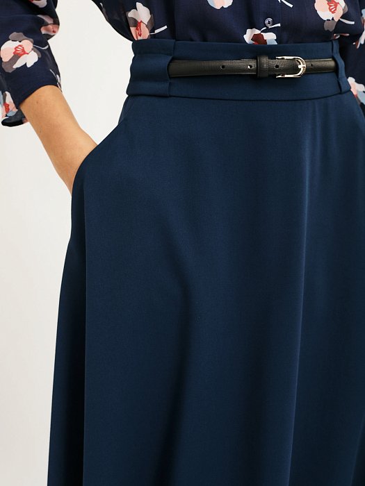 Расклешённая юбка-миди: фото №4