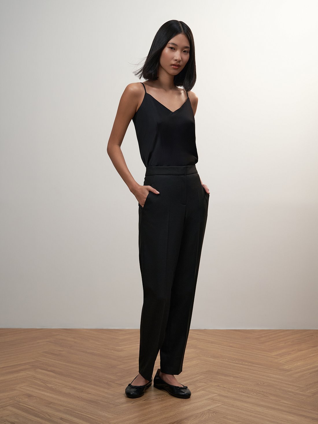 Зауженные брюки со стрелками: фото №1