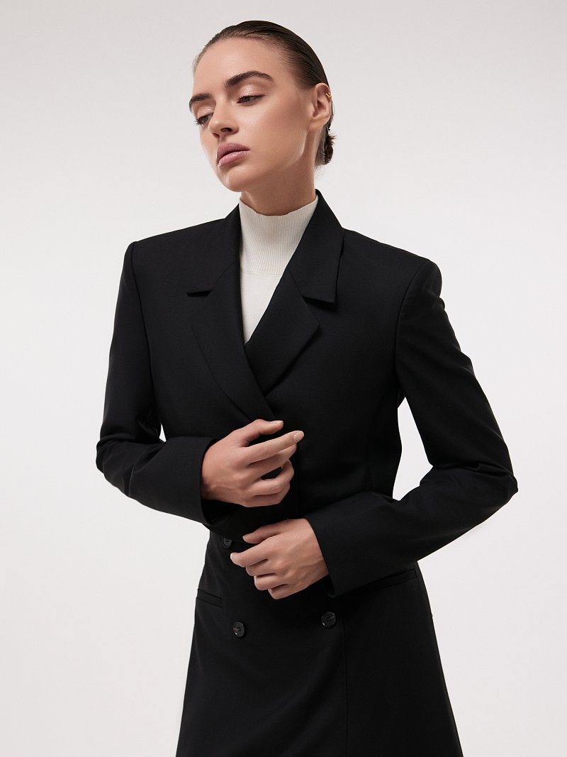 Укороченный двубортный жакет