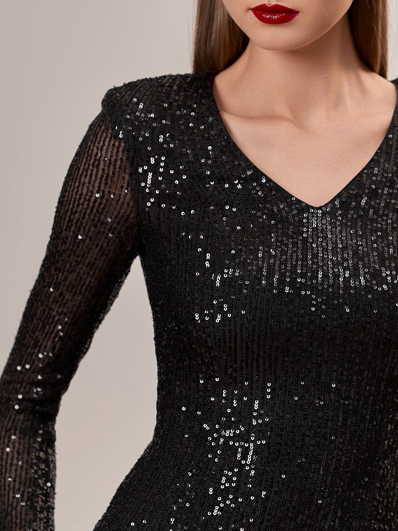 Платье в пайетках