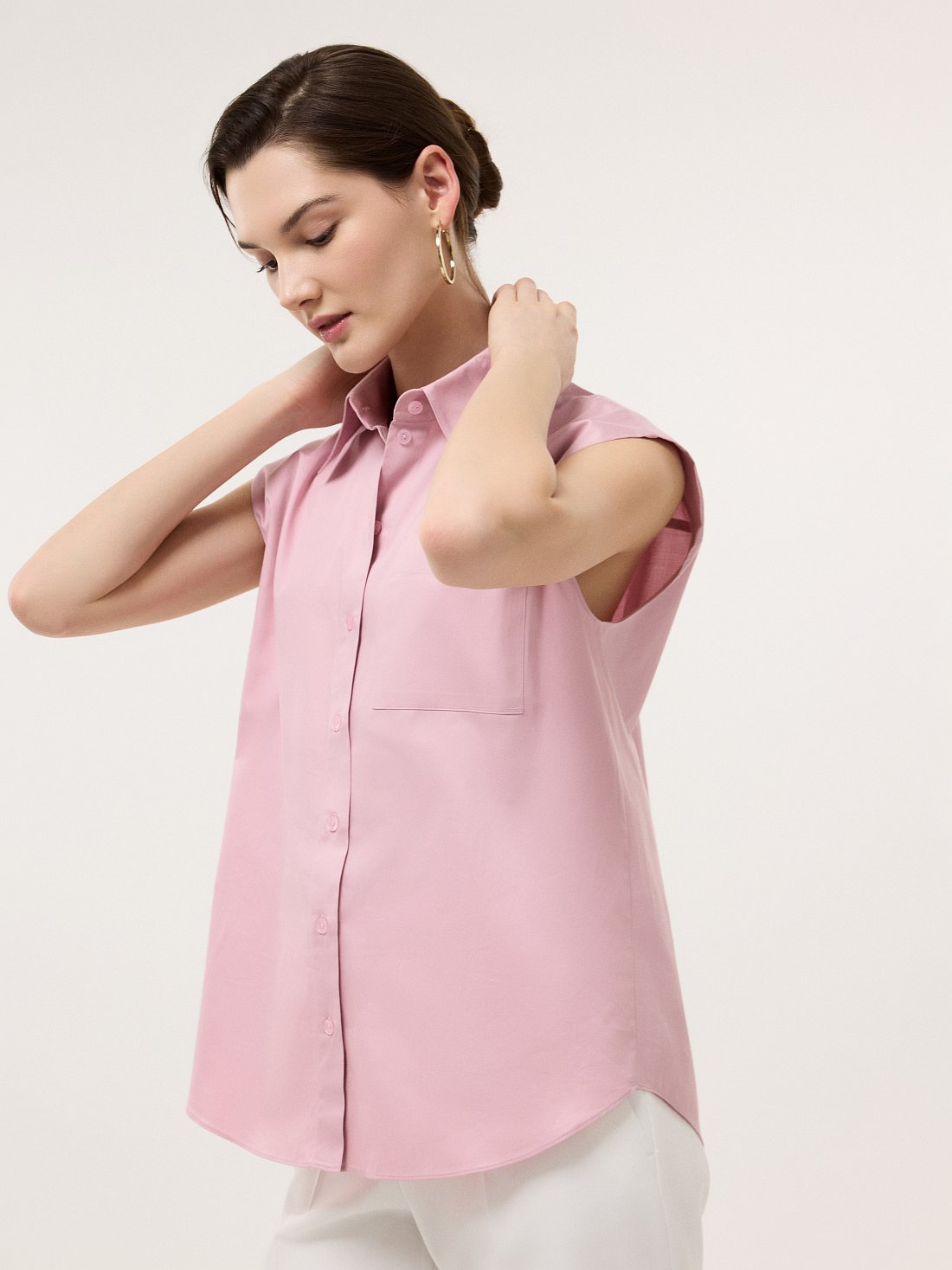Хлопковая рубашка без рукавов: фото №1