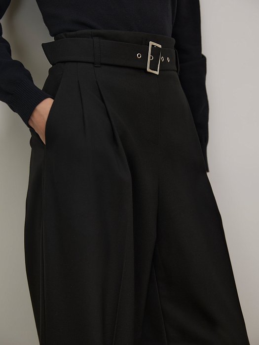 Широкие брюки с поясом: фото №3