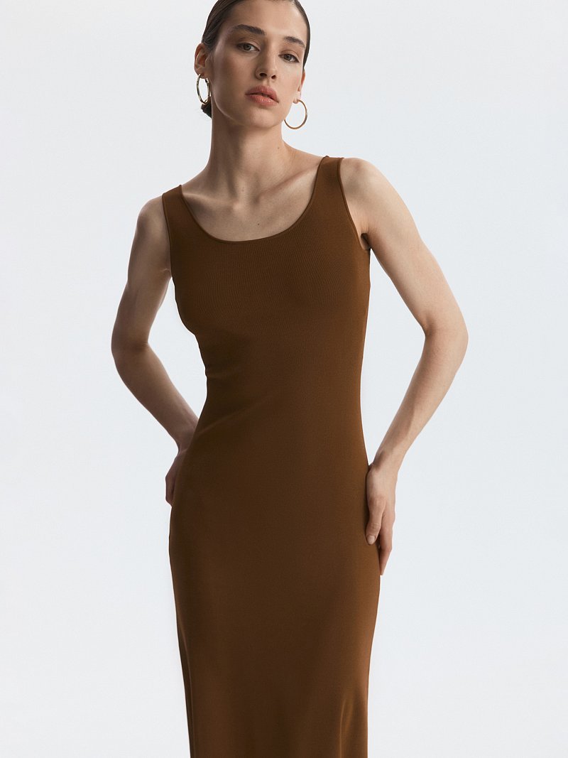 Платье-миди из трикотажа