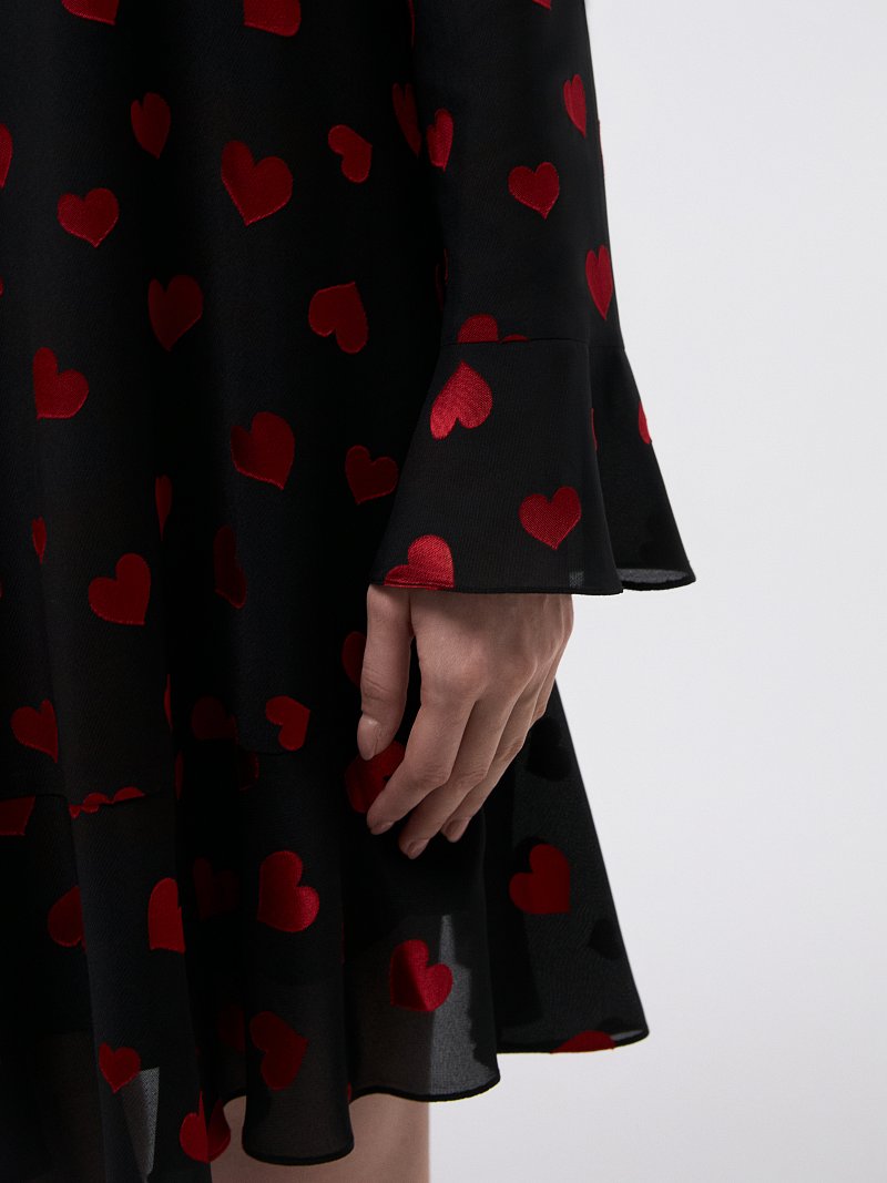 Платье с сердечками