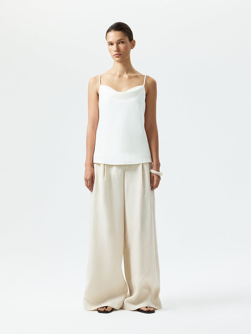 Атласный топ на бретелях