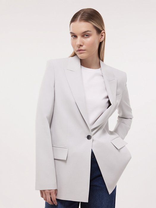 Удлиненный жакет на пуговице: фото №2