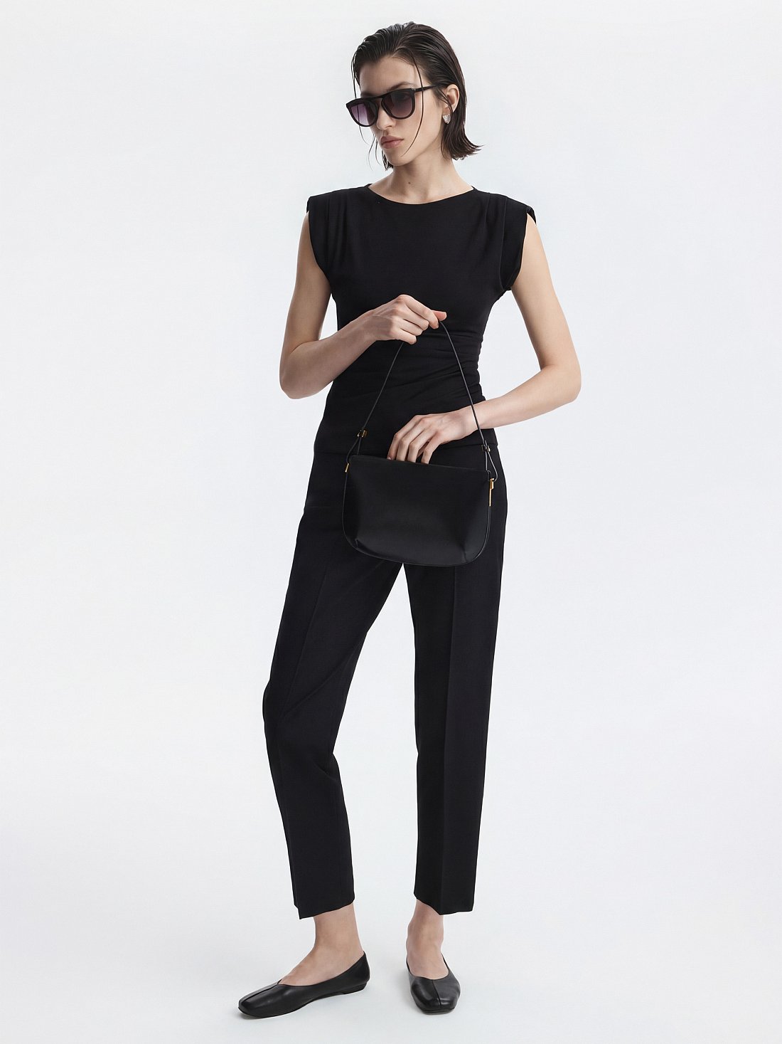 Брюки зауженного кроя: фото №1