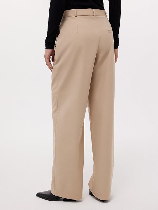 Брюки с разрезами на коленях: фото №4