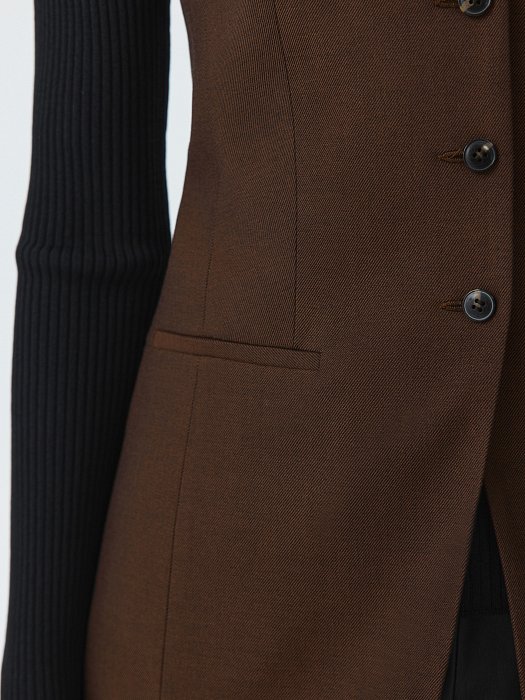 Приталенный жилет с шерстью: фото №4