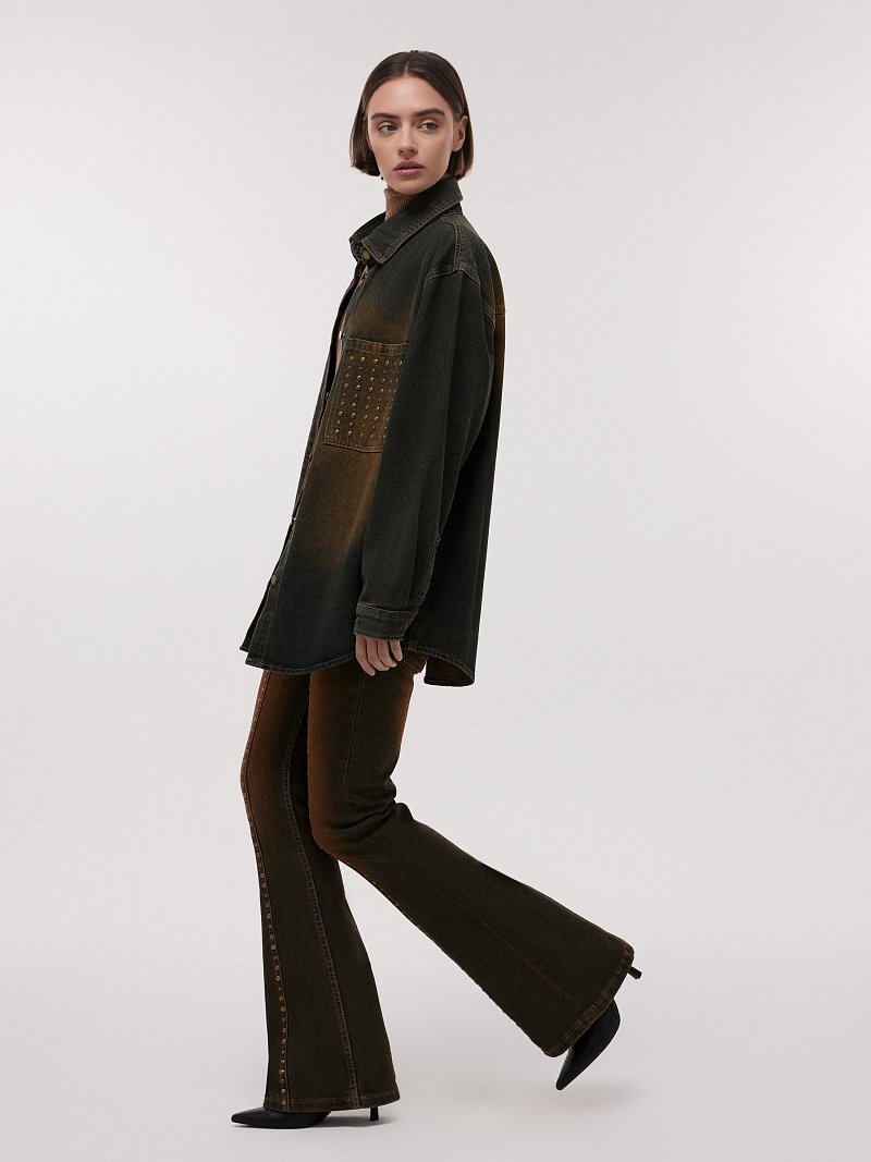 Джинсовая рубашка с клепками