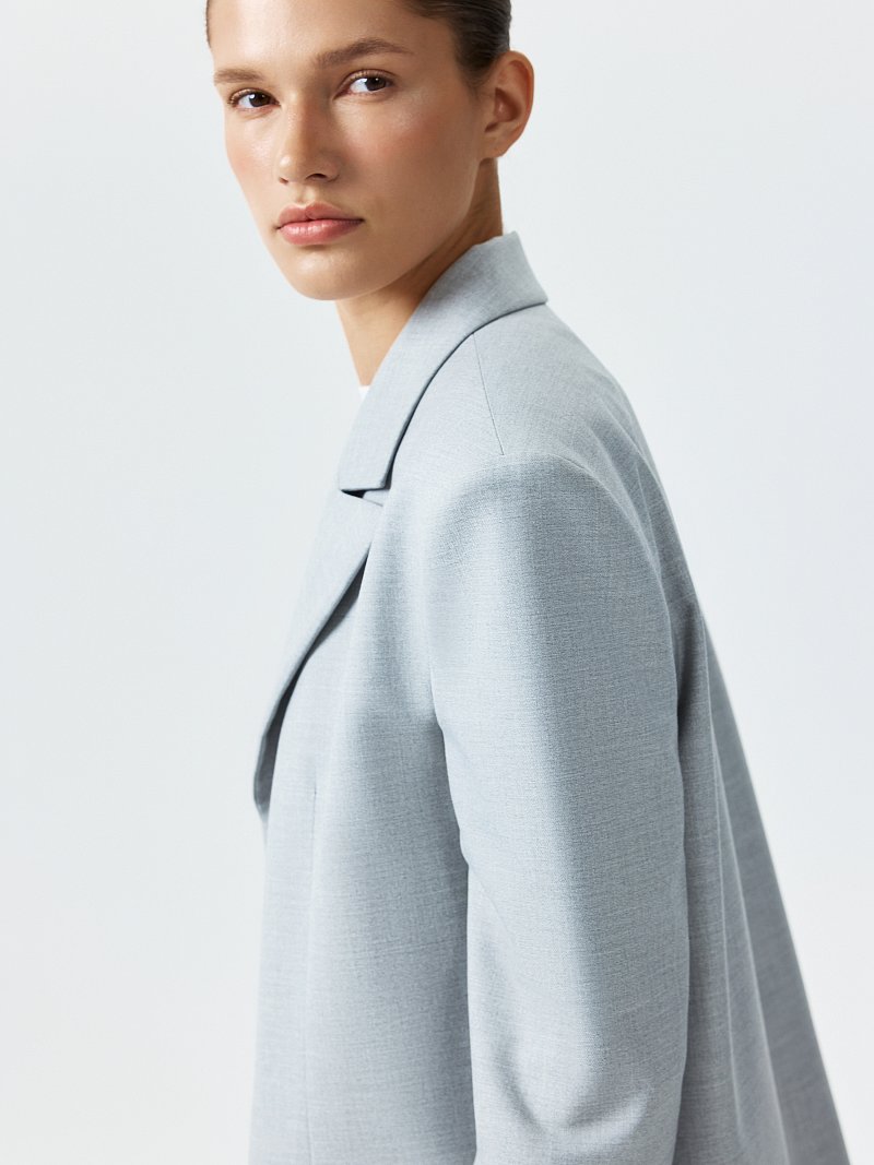 Прямой жакет на кнопках