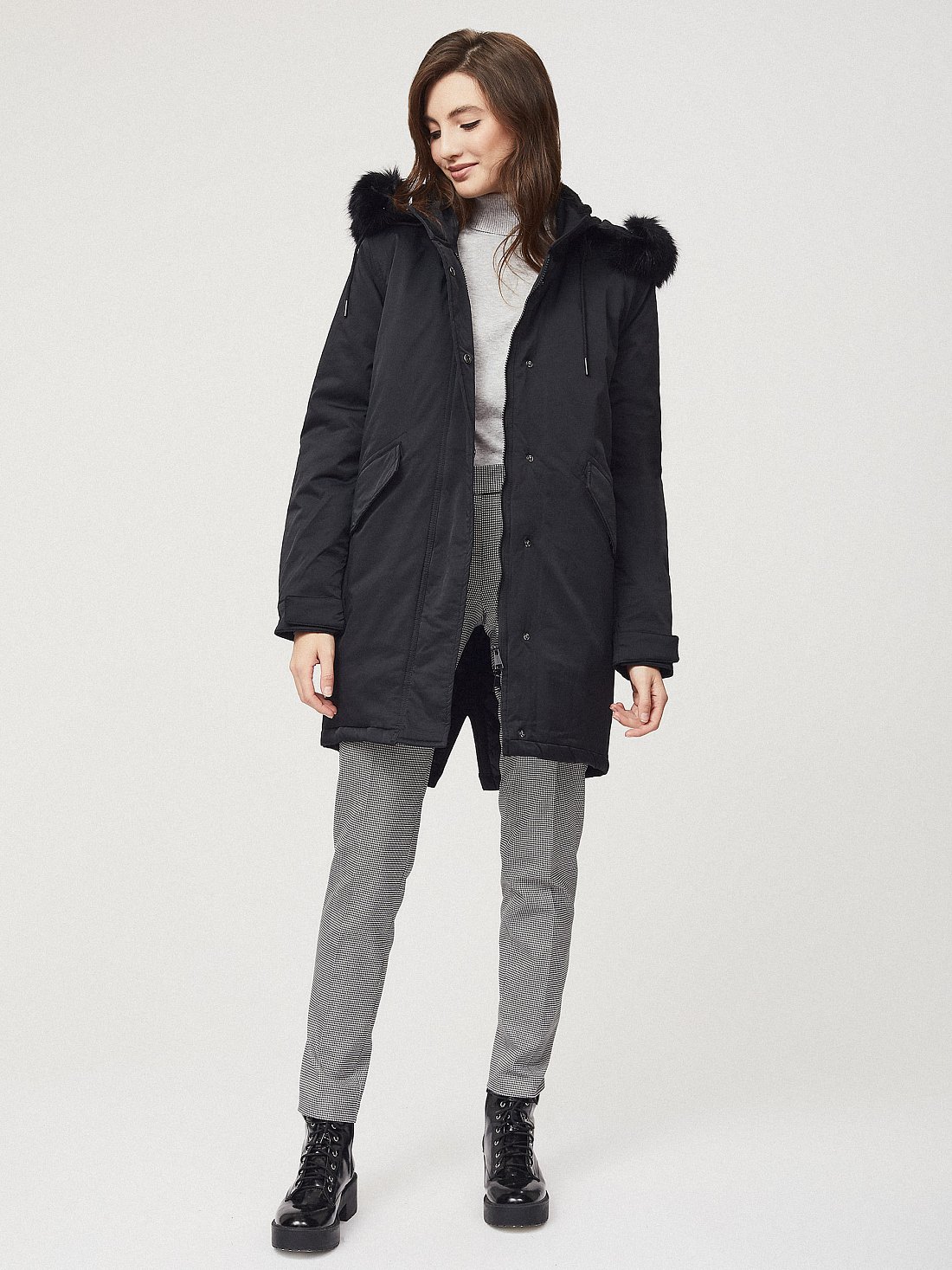 Черная парка
: фото №1