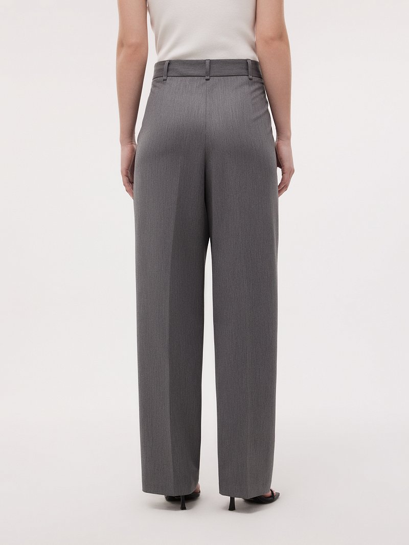 Прямые брюки с защипами