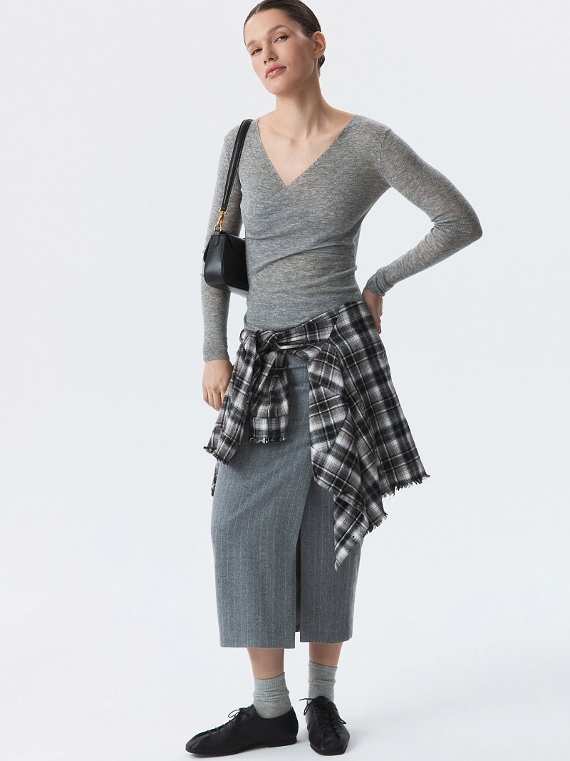 Шерстяной джемпер на запах