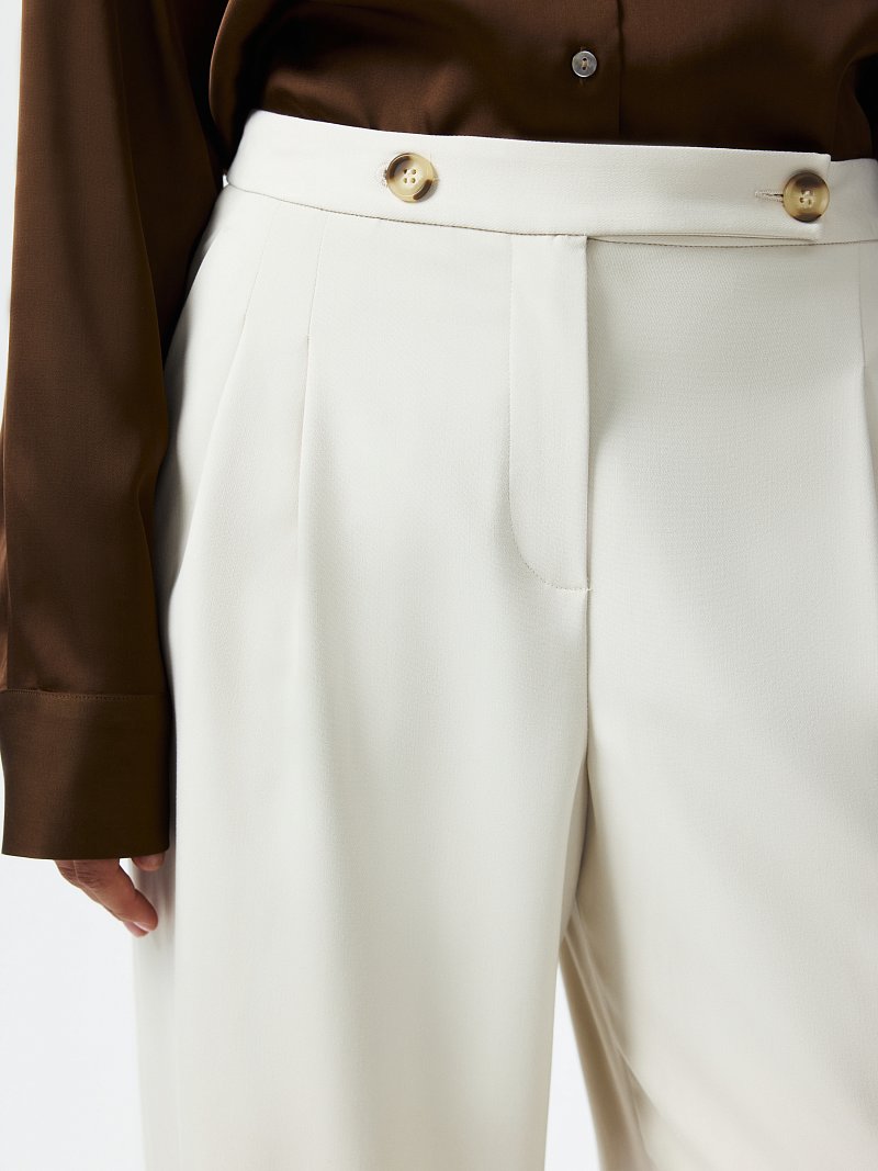 Прямые брюки с защипами