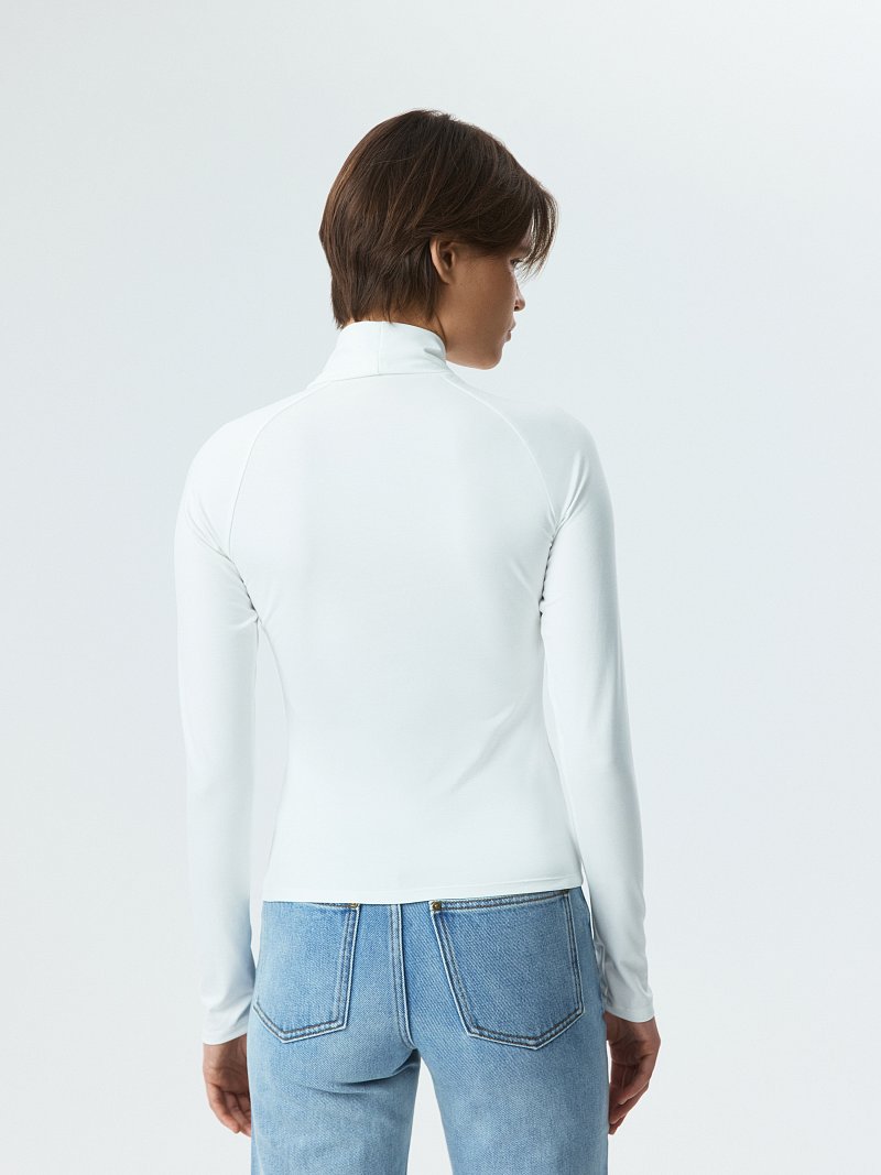 Лонгслив с горловиной на запах