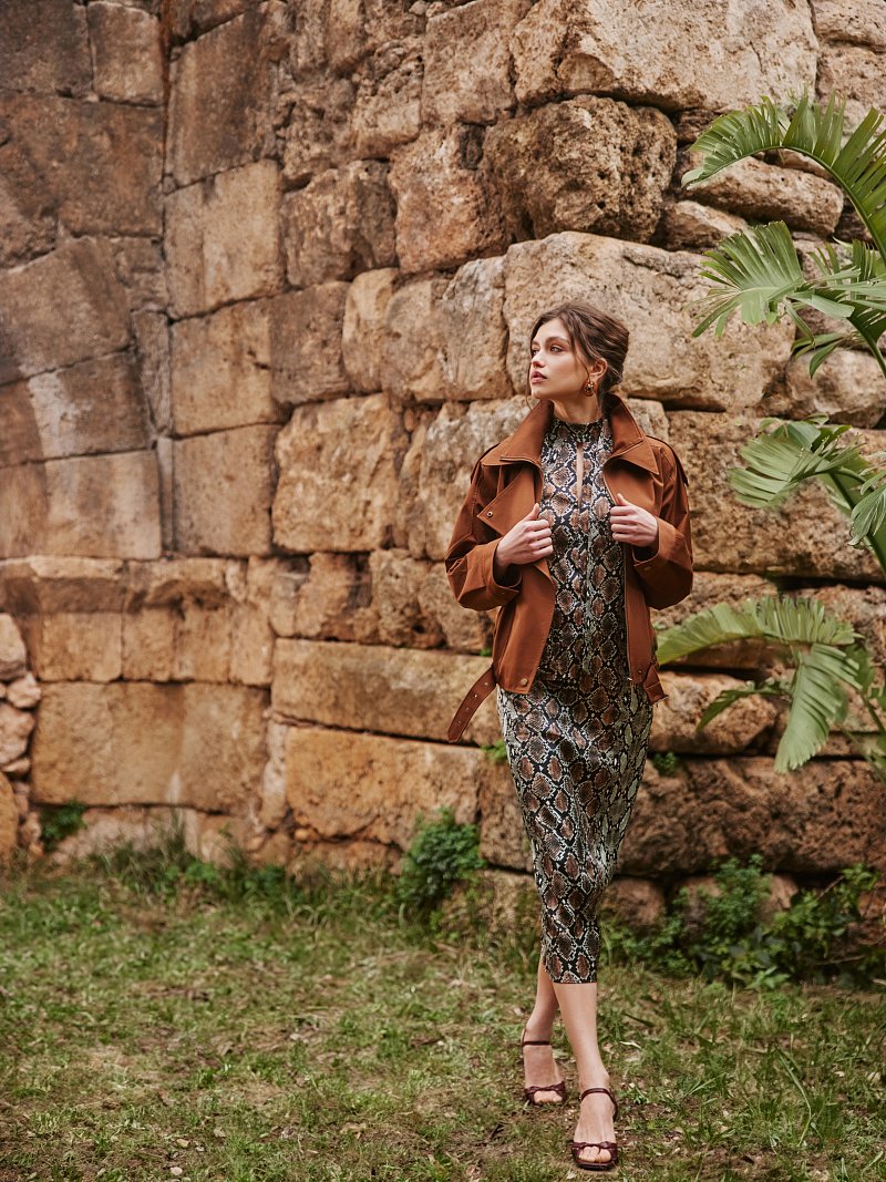 Атласная юбка со змеиным принтом