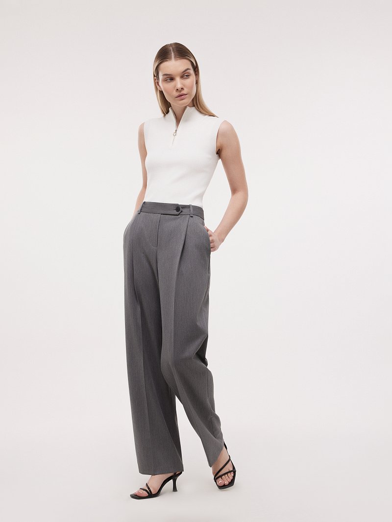 Прямые брюки с защипами