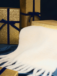 Шарф с бахромой