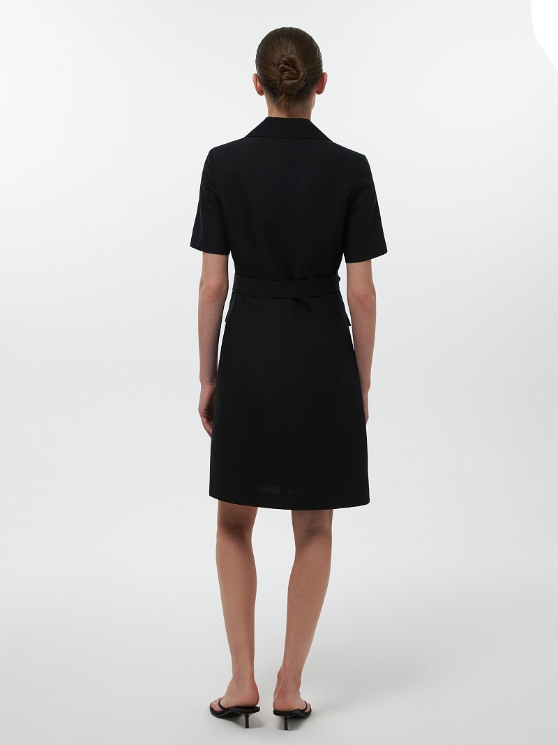 Платье с накладными карманами