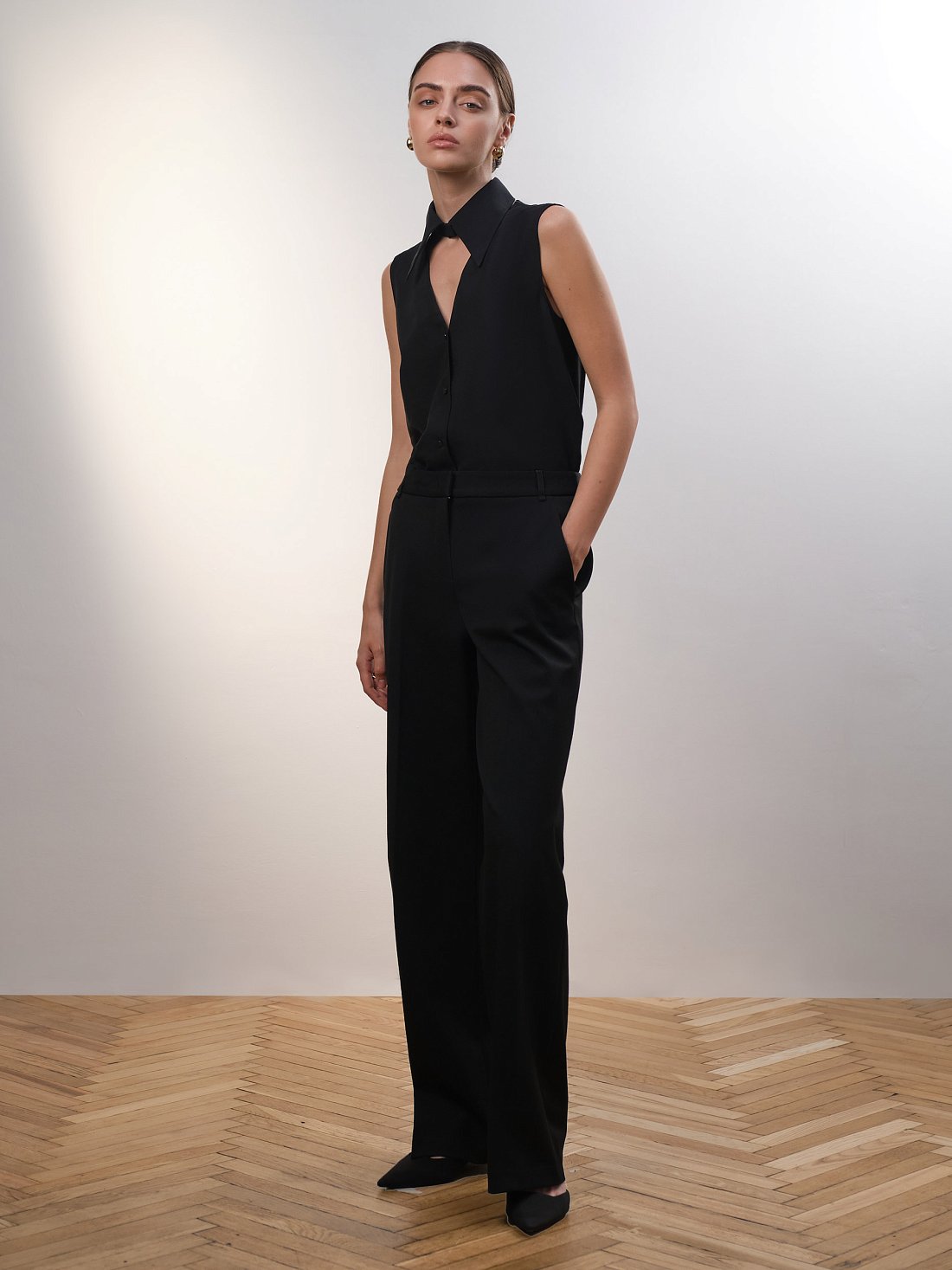 Блуза без рукавов со съемным воротником: фото №1