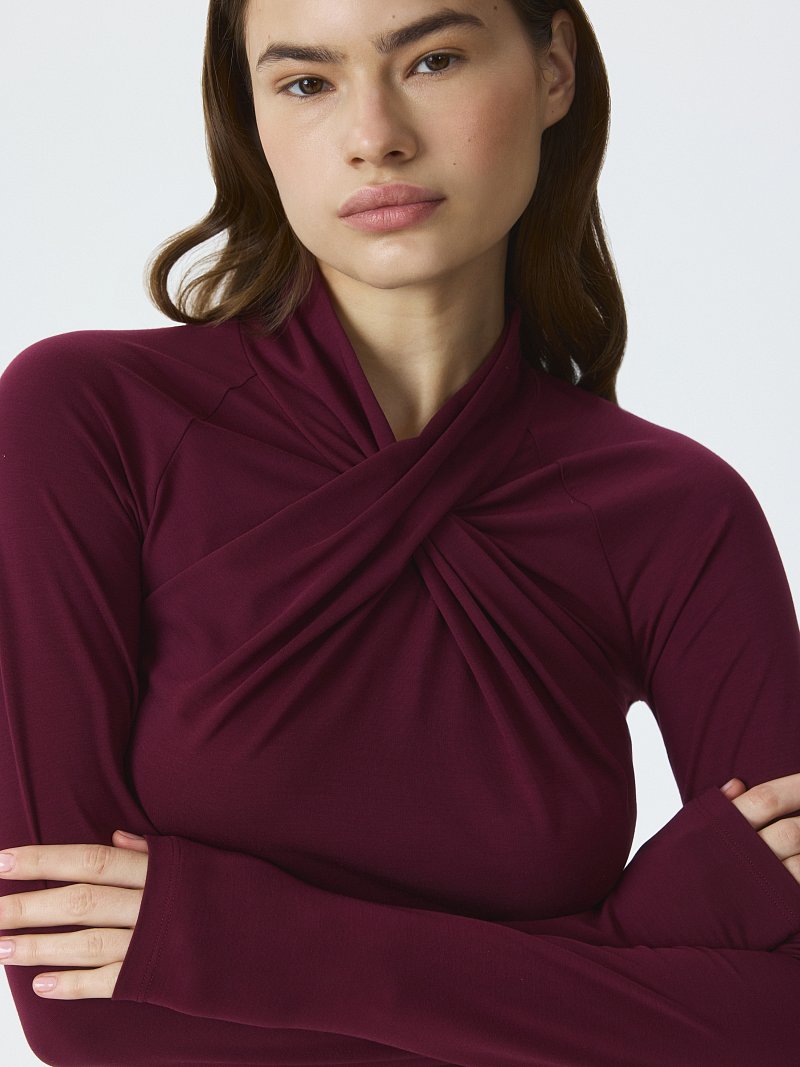 Лонгслив с горловиной на запах