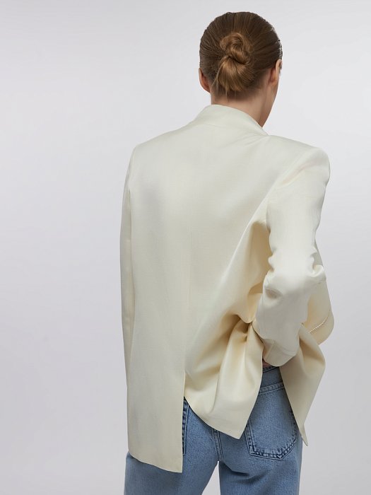 Жакет с декоративным кантом: фото №3