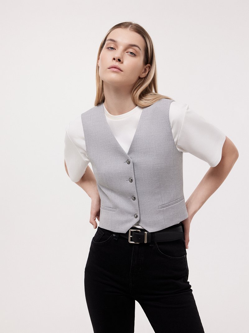 Жилет костюмный