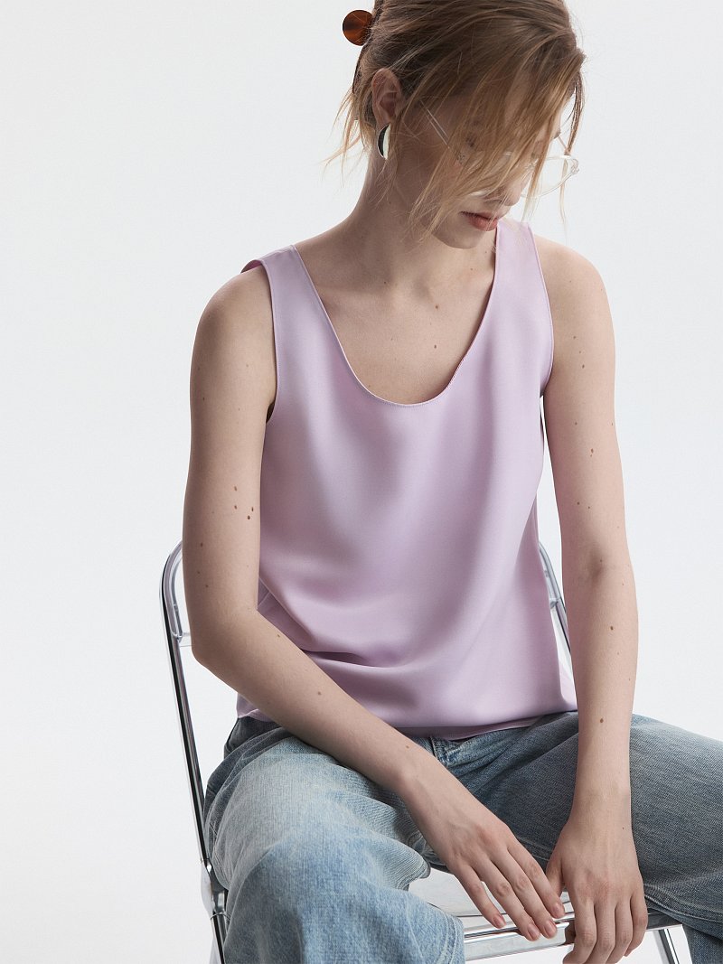 Топ из атласной ткани