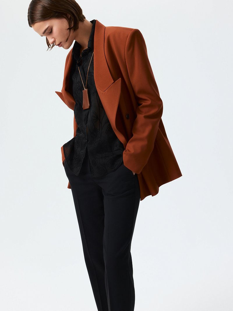 Зауженные брюки со стрелками