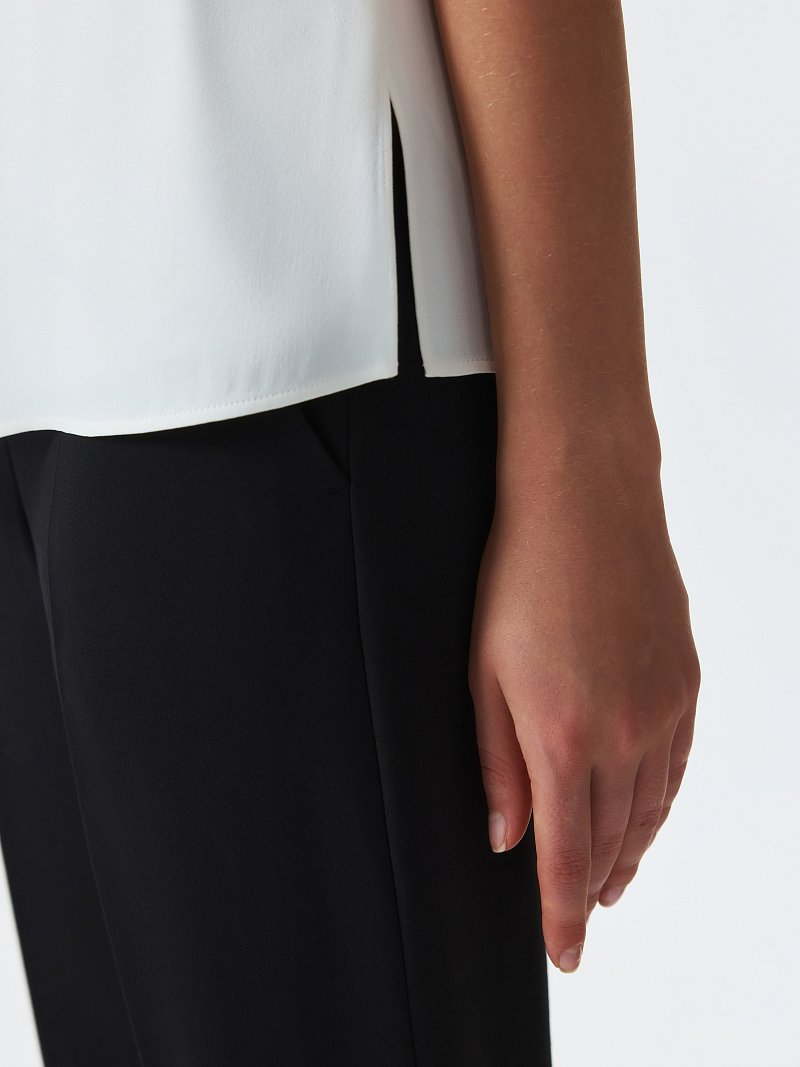 Атласный топ в бельевом стиле