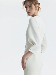 Платье с рукавами 3/4