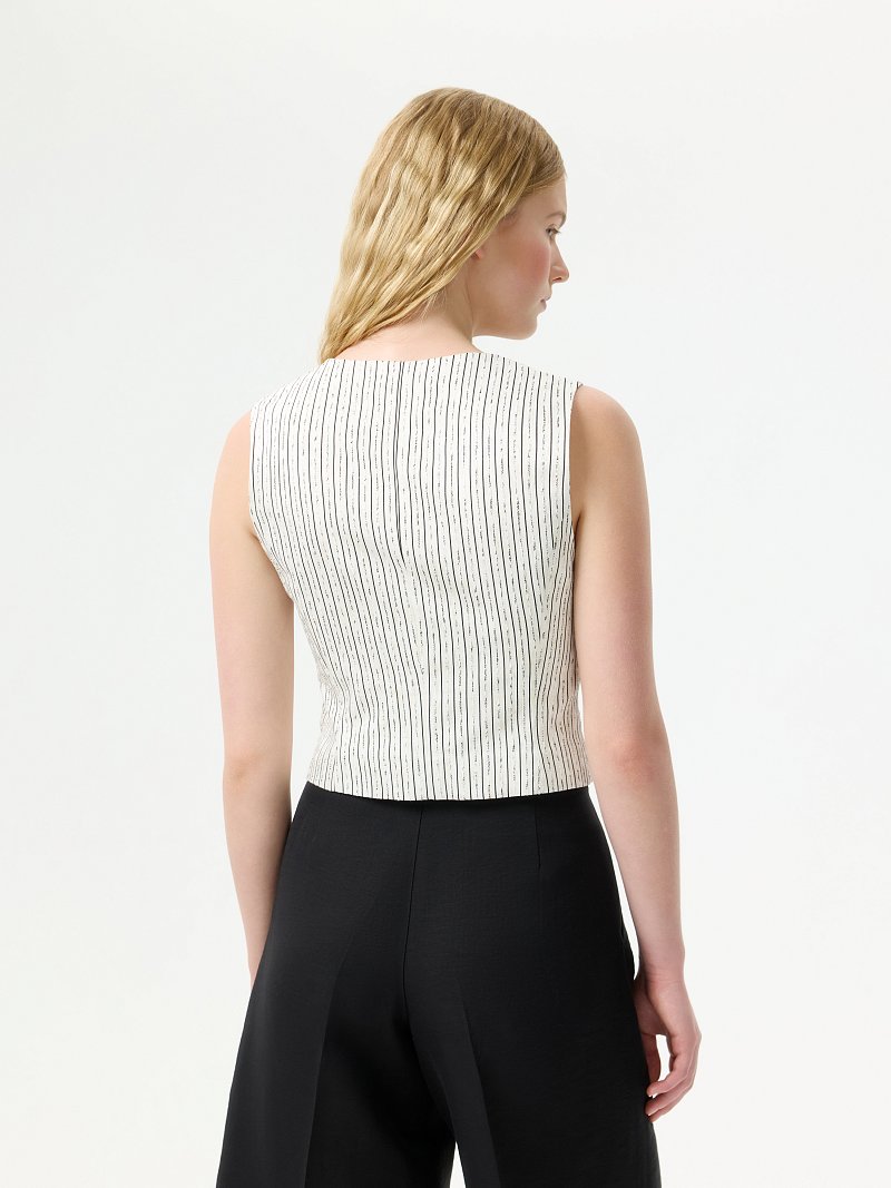 Укороченный жилет в полоску