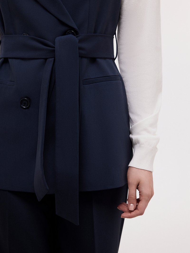 Жилет с поясом