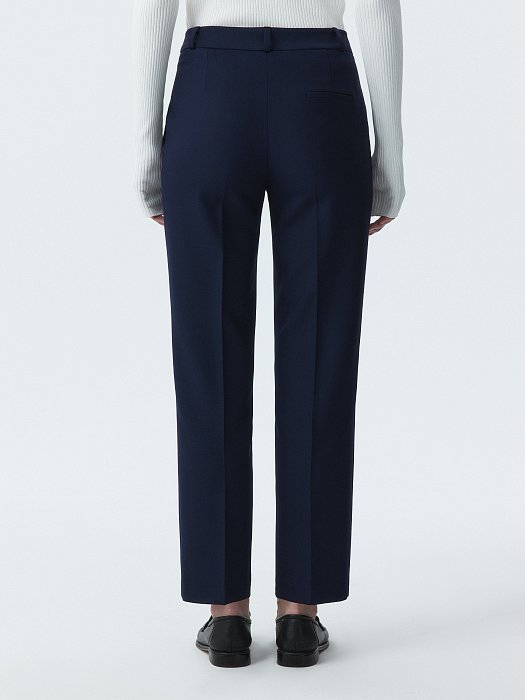 Зауженные брюки со стрелками: фото №4