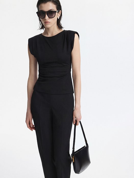 Брюки зауженного кроя: фото №2