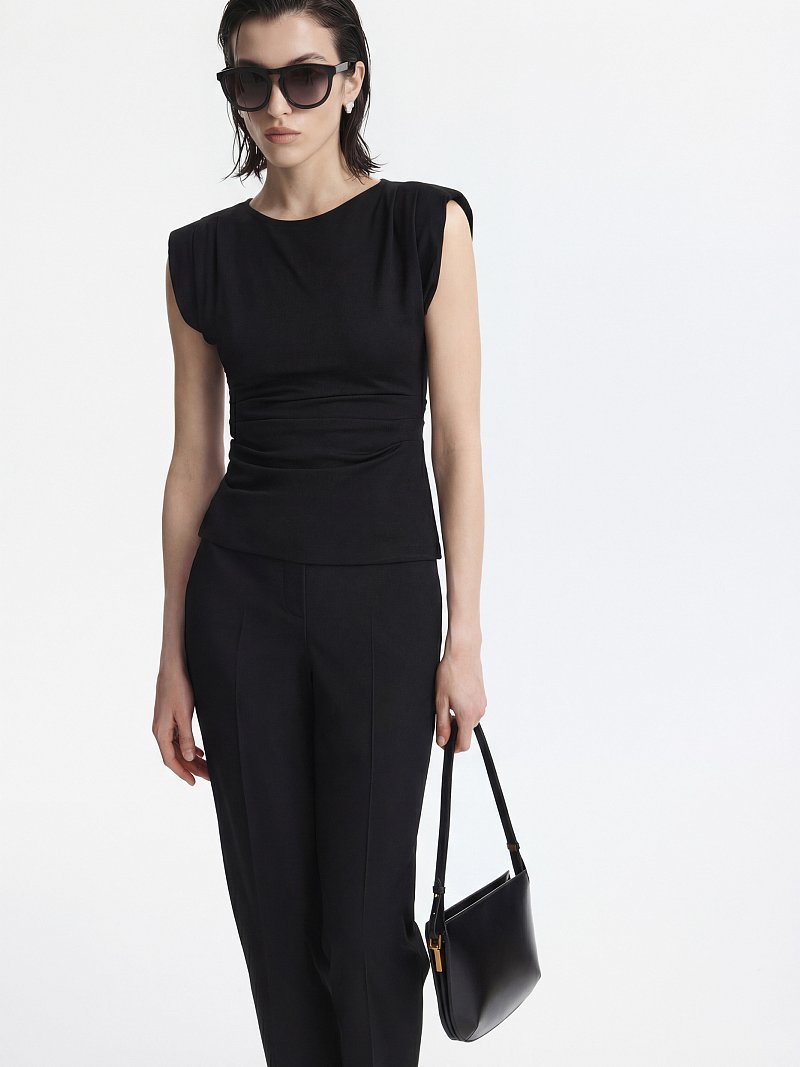 Брюки зауженного кроя