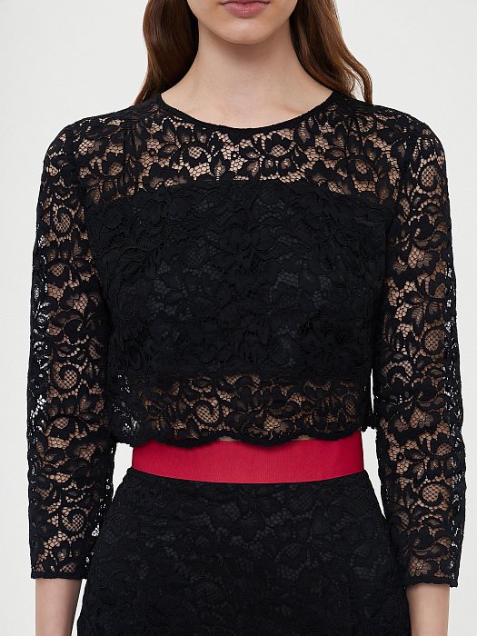 Кружевной костюм из юбка и топа: фото №3