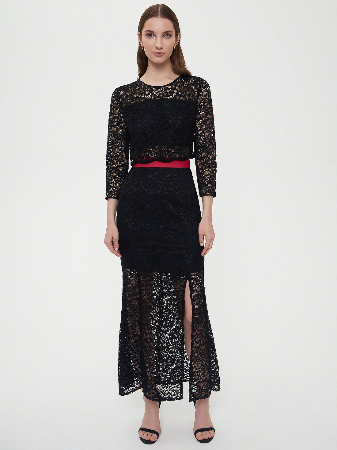 Кружевной костюм из юбка и топа: фото №1