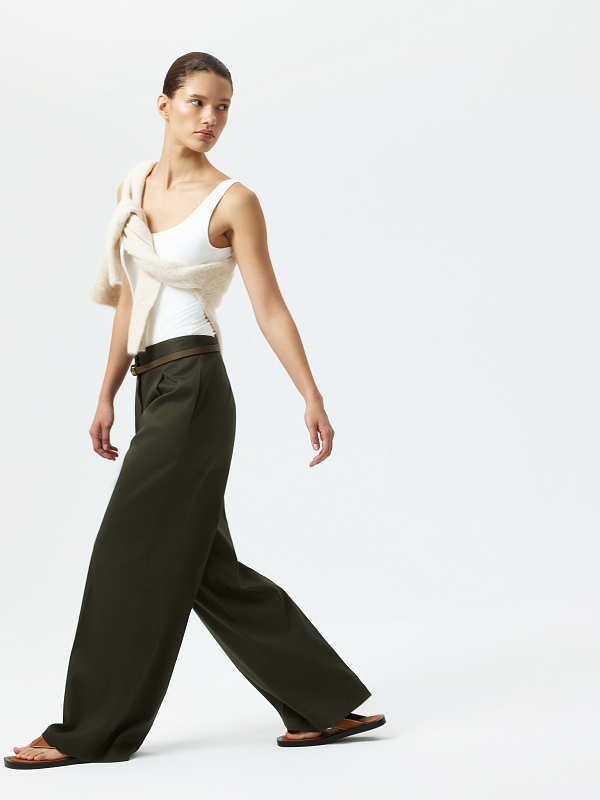 Широкие брюки со стрелками