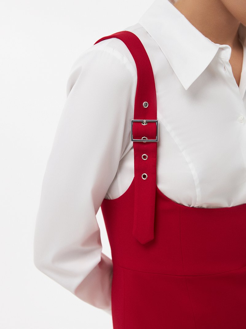 Сарафан с глубоким вырезом