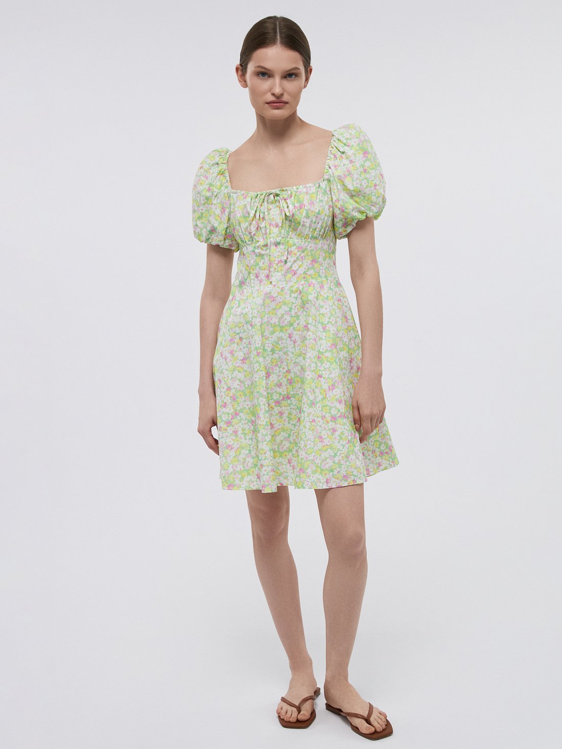 Платье из хлопка с цветочным принтом: фото №1